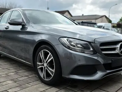 Gebraucht Mercedes C200 Avantgarde 136 PS (100 kW) 2015 Grau Limousine