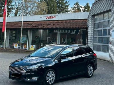 Second-hand Ford Focus Titanium 120 CP (88 kW) 2015 Negru Berlinǎ
