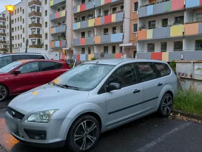 Gebraucht Ford Focus 100 PS (73 kW) 2006 Grau Kombi