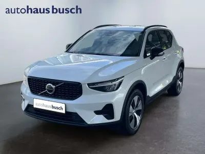 Neu Volvo XC40 Plus 163 PS (119 kW) 2025 Weiß SUV