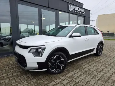 Gebraucht Kia Niro 150 kW (204 PS) 2022 Clear white SUV
