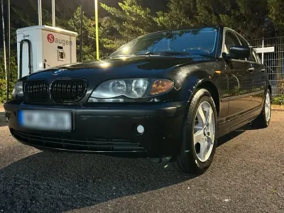 Gebraucht BMW 316 116 PS (85 kW) 2003 Schwarz Limousine