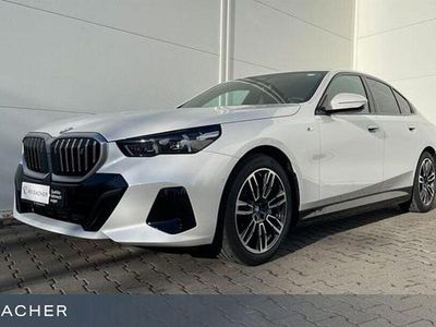 Mineralweiß metallic Gebraucht 2025 BMW i5 Comfort Edition Limousine | 59.680 € (Guter Preis)