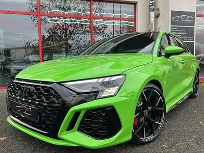 Grün Gebraucht 2022 Audi RS3 Sport Limousine | 51.498 € (Guter Preis)