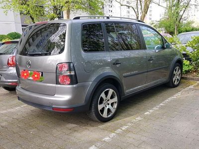 gebraucht VW Touran Cross 2.0 TDI, 140 PS, 1968 ccm Hubraum mit 7 Sitzplatz