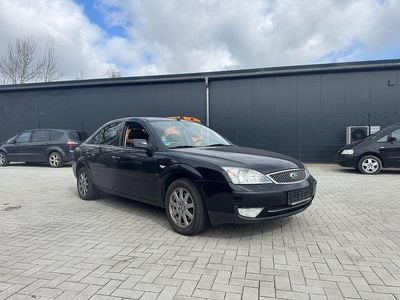 Usata Ford Mondeo Ghia 170 CV (125 kW) 2004 Nero Berlina