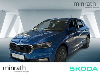 Neu Skoda Fabia Tour 95 PS (69 kW) 2025 Blau Kleinwagen