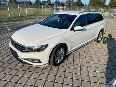 Usata VW Passat 200 CV (147 kW) 2022 Bianco Station wagon