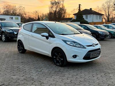 Gebraucht Ford Fiesta 82 PS (60 kW) 2009 Weiß Kleinwagen