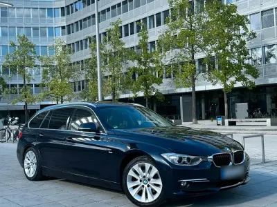 Gebraucht BMW 320 Luxury Line 184 PS (135 kW) 2014 Blau Kombi