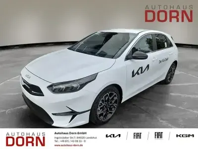 Gebraucht Kia Ceed 101 PS (74 kW) 2024 Weiß Kleinwagen