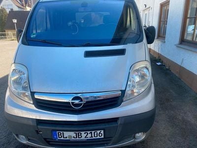 Gebraucht Opel Vivaro 145 PS (106 kW) 2007 Silber Van / Kleinbus