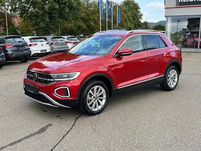 Second-hand VW T-Roc Style 150 CP (110 kW) 2024 Roșu SUV
