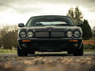 Jaguar XJR