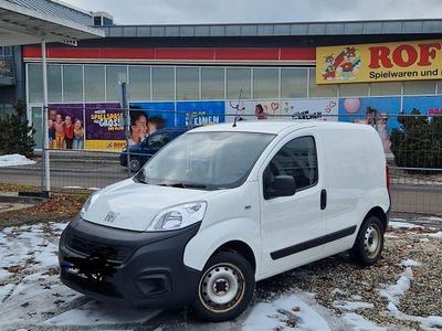 Gebraucht Fiat Fiorino Basis 80 PS (58 kW) 2022 Weiß Van / Kleinbus