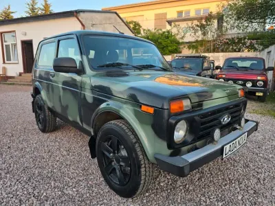 Gebraucht Lada Taiga 83 PS (61 kW) 2020 Grün SUV