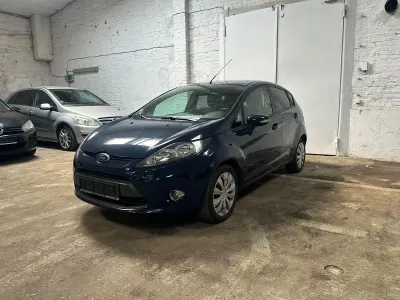 Gebraucht Ford Fiesta 95 PS (69 kW) 2011 Blau Limousine