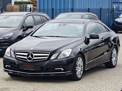 gebraucht Mercedes E250 *Pano*Xenon*AHK*Kamera*Leder*Cam*Navi*