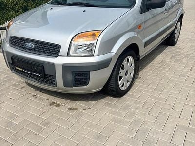 Usata Ford Fusion 80 CV (58 kW) 2008 Argento Utilitaria