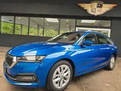 Gebraucht Skoda Octavia First Edition 116 PS (85 kW) 2020 Blau Kombi