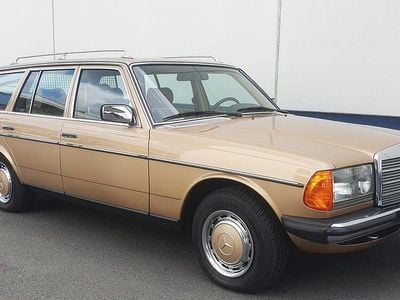 Gebraucht Mercedes 300 125 PS (91 kW) 1981 Gold Kombi