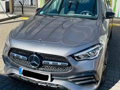 Mercedes GLA220
