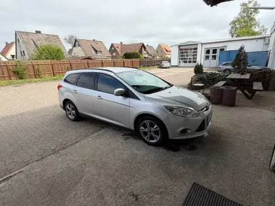 Gebraucht Ford Focus SYNC Edition 116 PS (85 kW) 2013 Grau Limousine