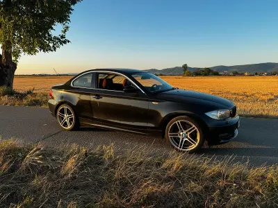 Gebraucht BMW 123 Efficient Dynamics 204 PS (150 kW) 2009 Schwarz Kleinwagen