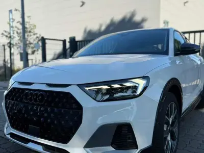 Gebraucht Audi A1 Ambiente 150 PS (110 kW) 2022 Weiß SUV