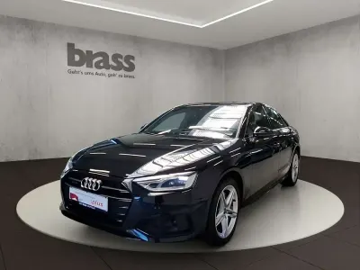 Gebraucht Audi A4 Ambiente 204 PS (150 kW) 2023 Mythosschwarz metallic Limousine