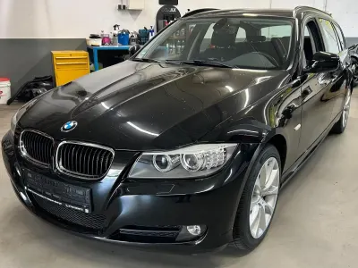 Gebraucht BMW 318 Comfort Edition 143 PS (105 kW) 2012 Schwarz ii Kombi