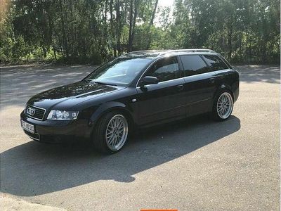 Schwarz Gebraucht 2001 Audi A4 Design Kombi | 6.500 € (Teuer)