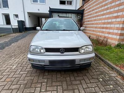 Usata VW Golf III 90 CV (66 kW) 1995 Argento Berlina
