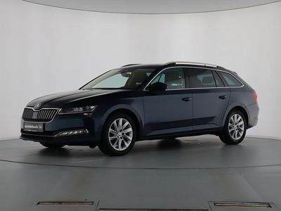 Gebraucht Skoda Superb Style 200 PS (147 kW) 2023 Lavablau metallic Kombi