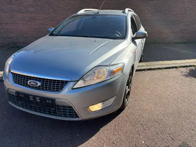 Gebraucht Ford Mondeo 131 PS (96 kW) 2009 Silber Kombi