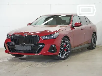 Brugt BMW 550e M Sport 489 HK (359 kW) 2025 Rød Sedan