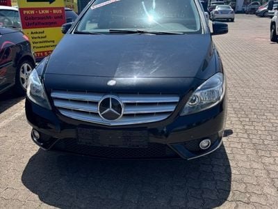 Mercedes B200