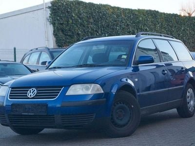 Blau Gebraucht 2001 VW Passat Comfortline Kombi | 1.499 € (Fairer Preis)