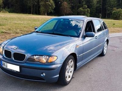 Blau Gebraucht 2005 BMW 318 Performance Kombi | 990 € (Superpreis)