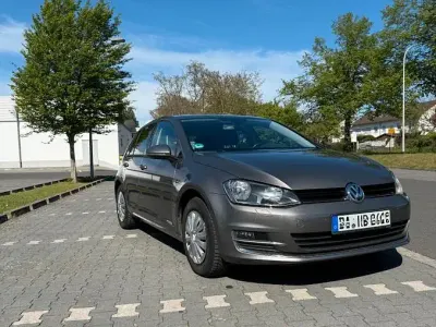 Second-hand VW Golf VII LOUNGE 125 CP (91 kW) 2016 Gri Berlinǎ