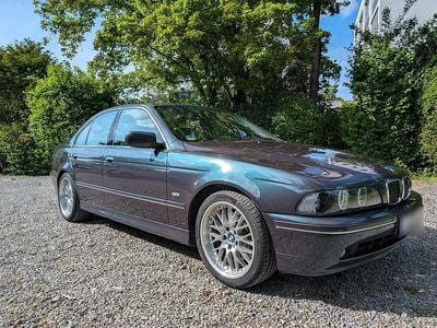 Second-hand BMW 540 286 CP (210 kW) 2000 Verde Berlinǎ