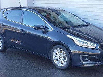 Gebraucht Kia Ceed DREAM-TEAM Edition 135 PS (99 kW) 2015 (1k) zilinaschwarz met. Kleinwagen
