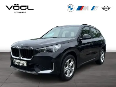 Gebraucht BMW X1 Sport Line 150 PS (110 kW) 2023 Saphirschwarz SUV