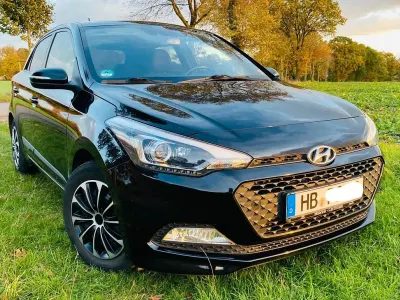Gebraucht Hyundai i20 YES! 84 PS (61 kW) 2017 Schwarz Limousine