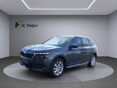 Grau Gebraucht 2020 Skoda Kamiq Style SUV | 21.990 € (Etwas zu teuer)