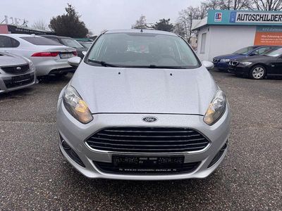 Gebraucht Ford Fiesta SYNC Edition 80 PS (58 kW) 2015 Silber Kleinwagen