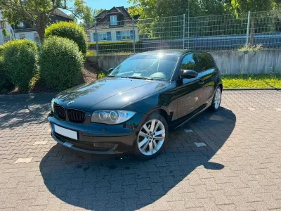 Gebraucht BMW 116 Performance 122 PS (89 kW) 2009 Schwarz Kleinwagen