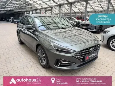 Gebraucht Hyundai i30 GO! 120 PS (88 kW) 2022 Grau Limousine