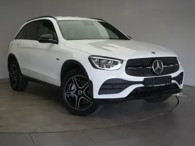 Gebraucht Mercedes GLC300e AMG line 211 PS (155 kW) 2020 Weiß SUV