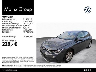 Grau Gebraucht 2023 VW Golf Life Limousine | 21.430 € (Fairer Preis)